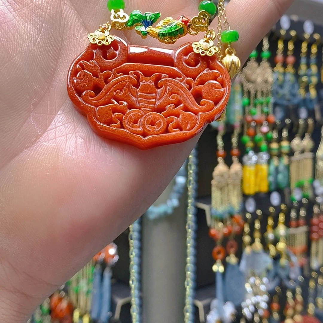 未镶嵌翡翠耳饰翡翠