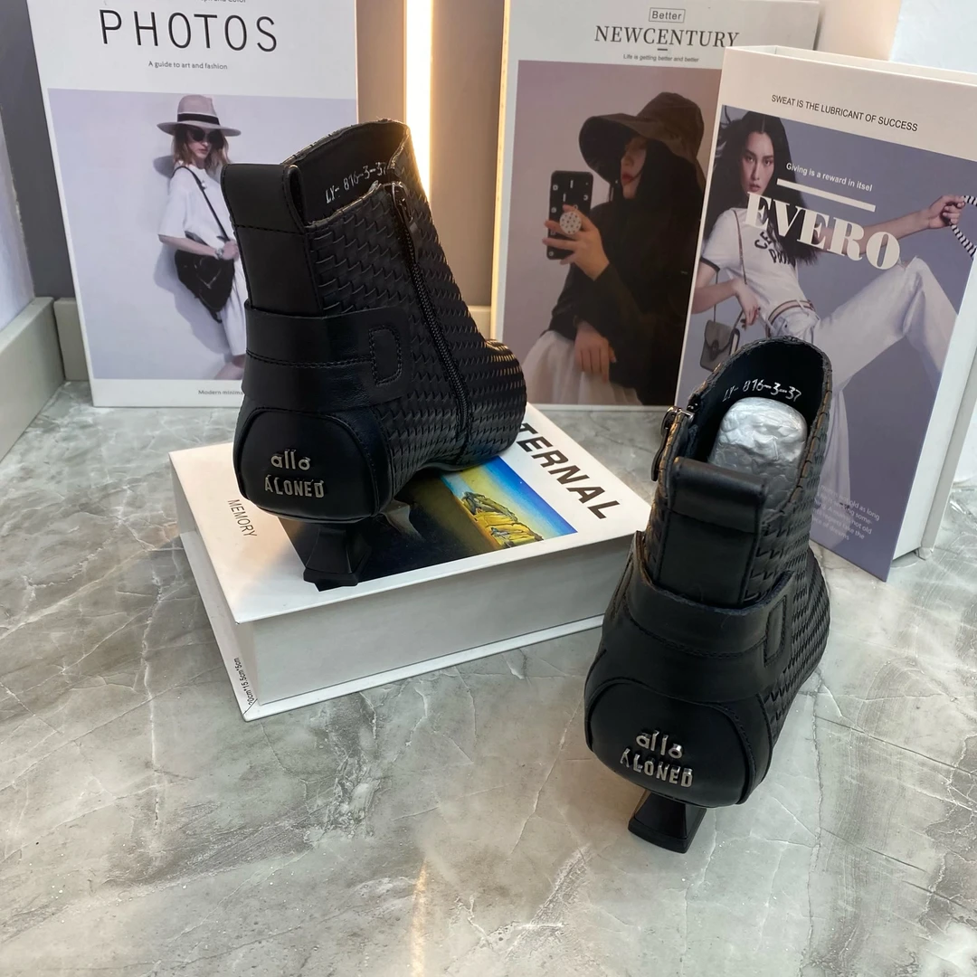 燕-小跟编织皮短靴矮跟女靴