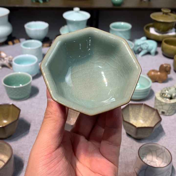 龙泉青瓷哥窑八方杯