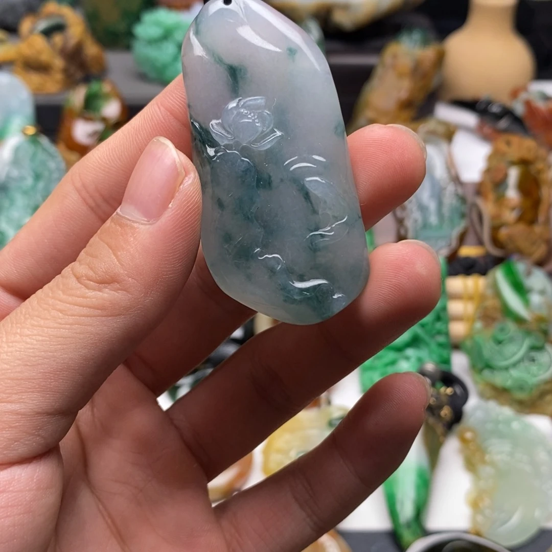 颈饰未镶嵌翡翠一