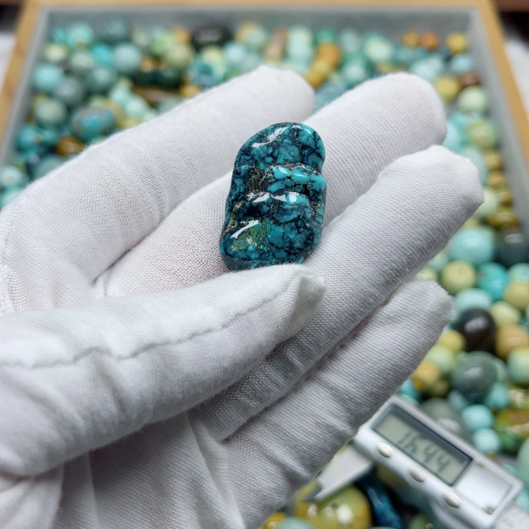 绿松石未镶嵌挂件