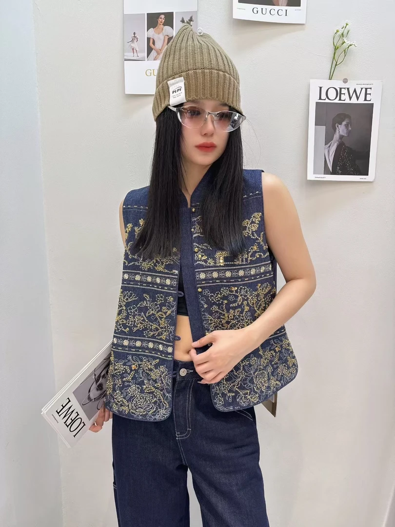 欧货牛仔马甲女2025春秋新款重工钉珠亮片刺绣新中式轻奢国风背心
