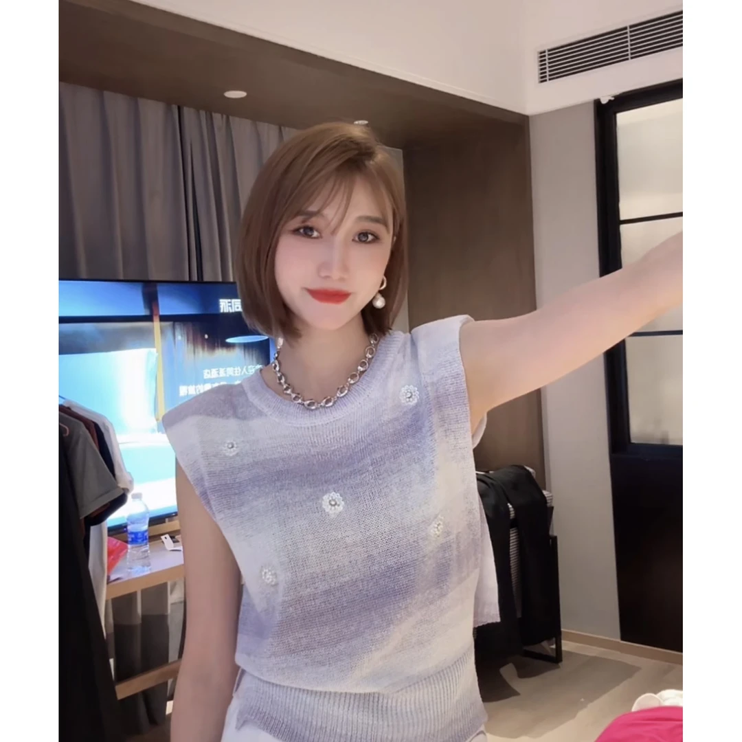 时尚渐变色圆领无袖上衣3136