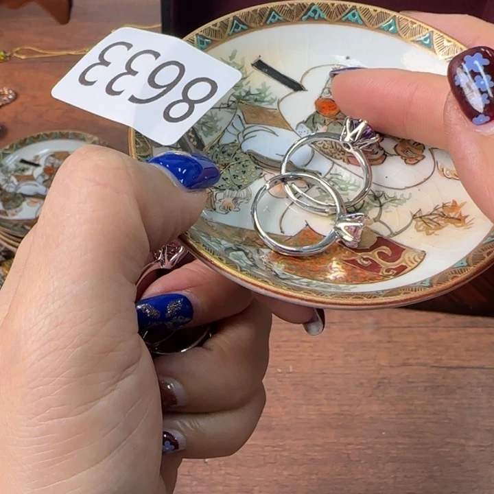 一个陶瓷物件哈就回家