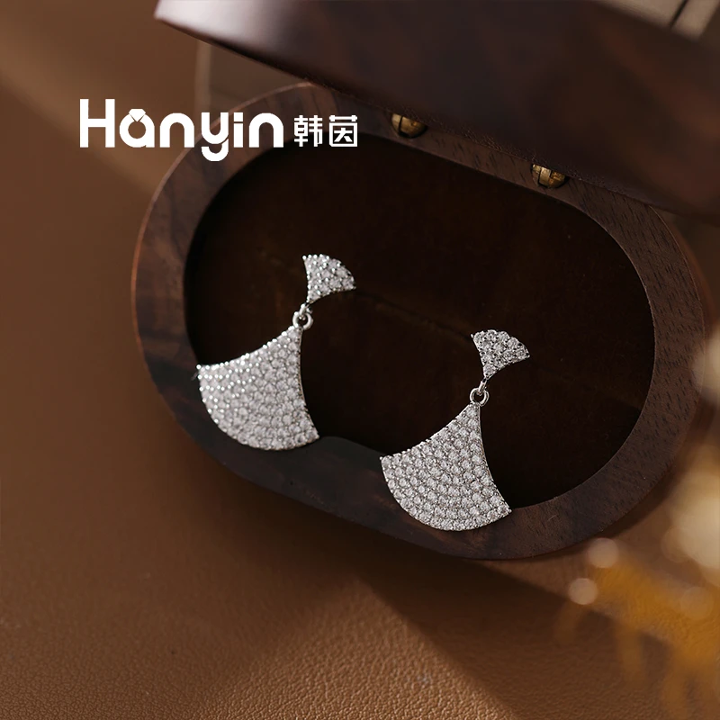 铜合金合成锆石耳饰 925银针满镶爆闪灵动裙摆耳环AAA