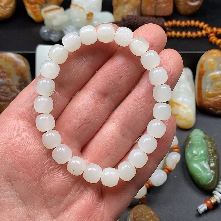 杨***g和田玉未镶嵌套链