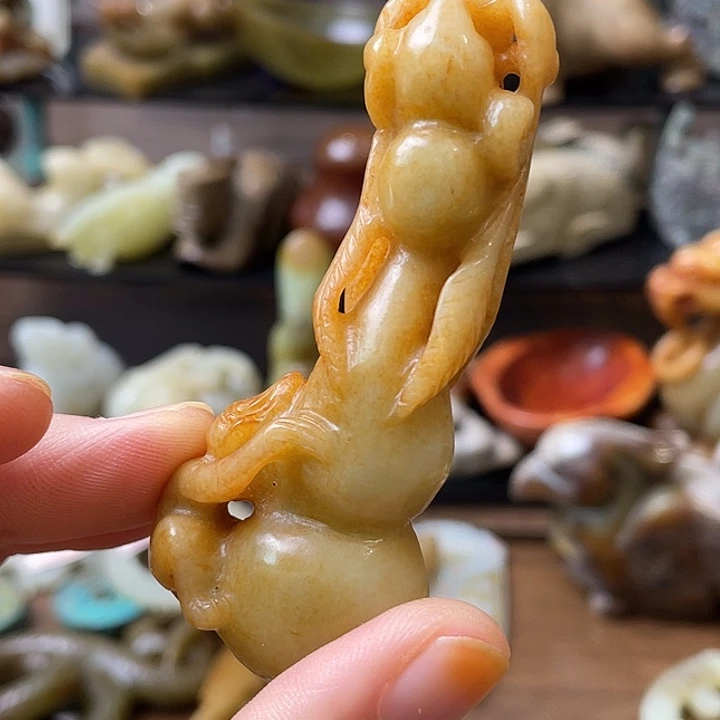 和田玉（糖玉）未镶嵌颈饰