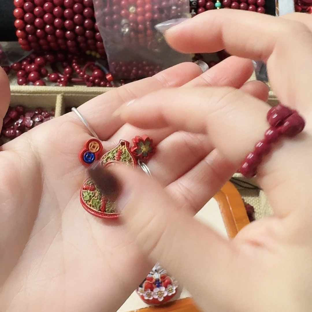 天然辰砂高含量彩绘葫芦吊坠项链