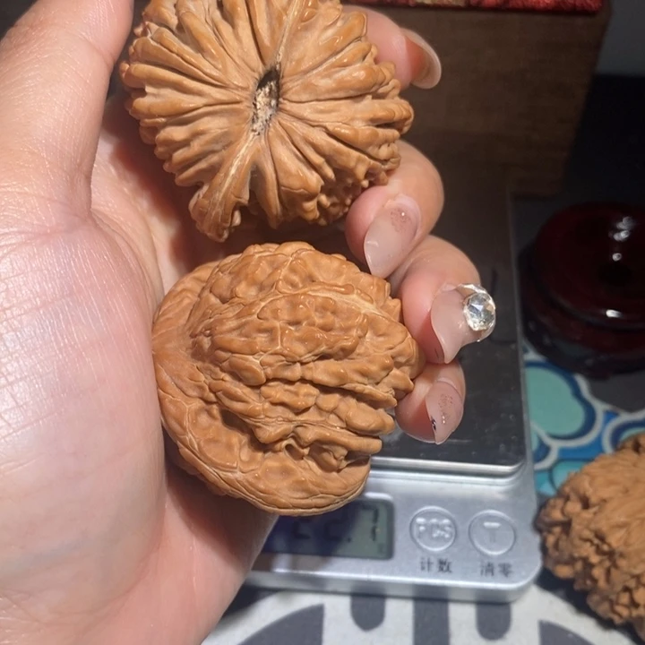 文玩核桃把件秦****哥文玩