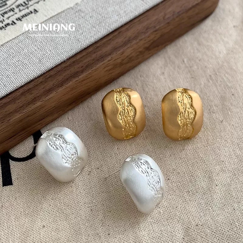 铜合金耳饰 925银欧美小众设计方形金属耳钉女拉丝流沙高级感耳环