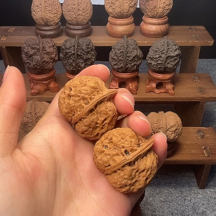 文玩核桃吊坠z龙脊蟾37mm