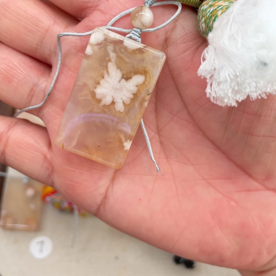 解***玛瑙/玉髓合金颈饰