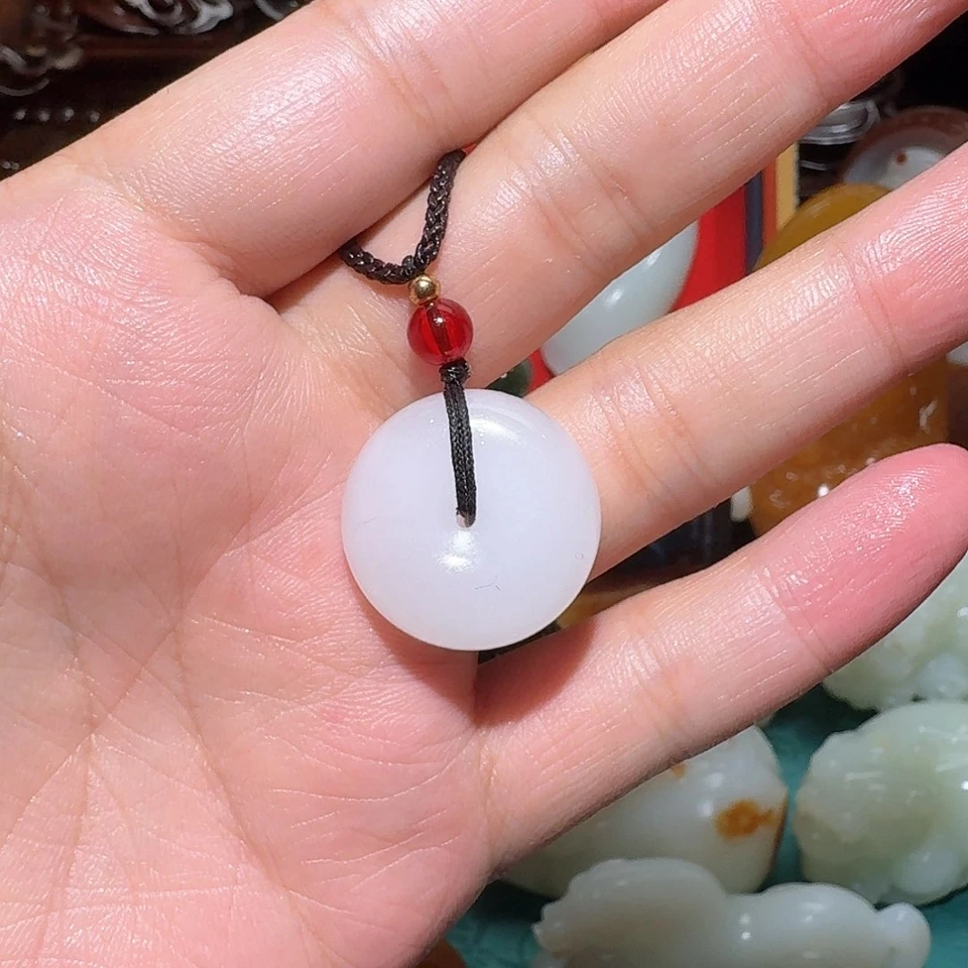 透闪石质玉未镶嵌挂件童*