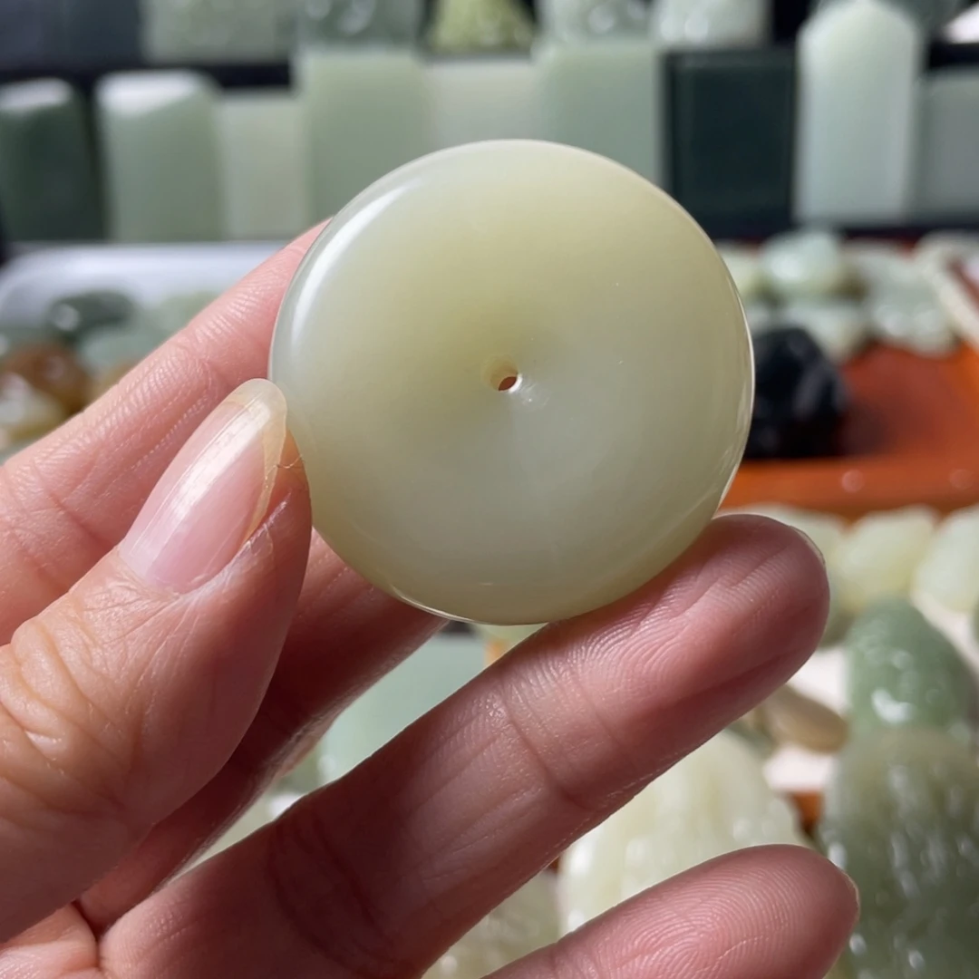 和田玉（糖玉）未镶嵌颈饰