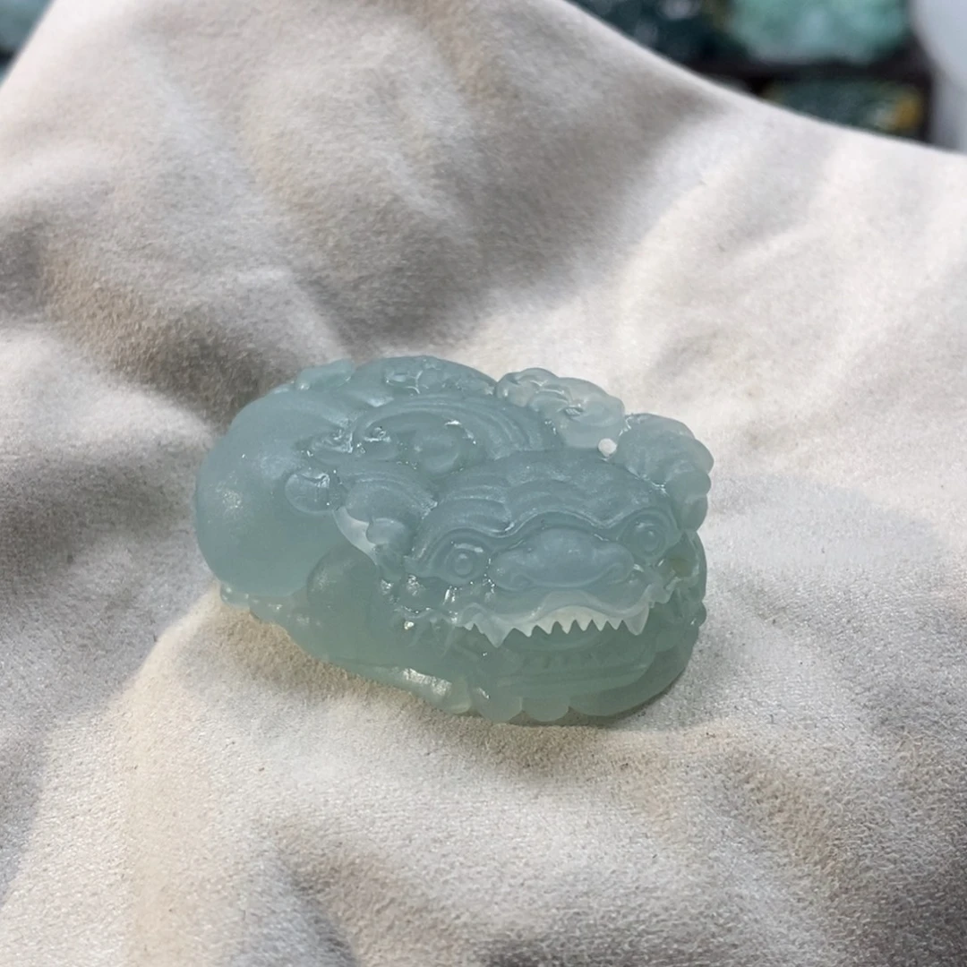 定制翡翠未镶嵌天然翡翠吊坠貔貅