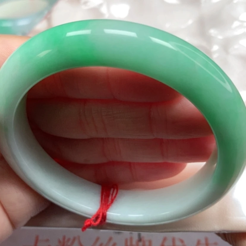 【闪购商品】翡翠手镯未镶嵌冰糯阳绿半山水手镯5556圈29号