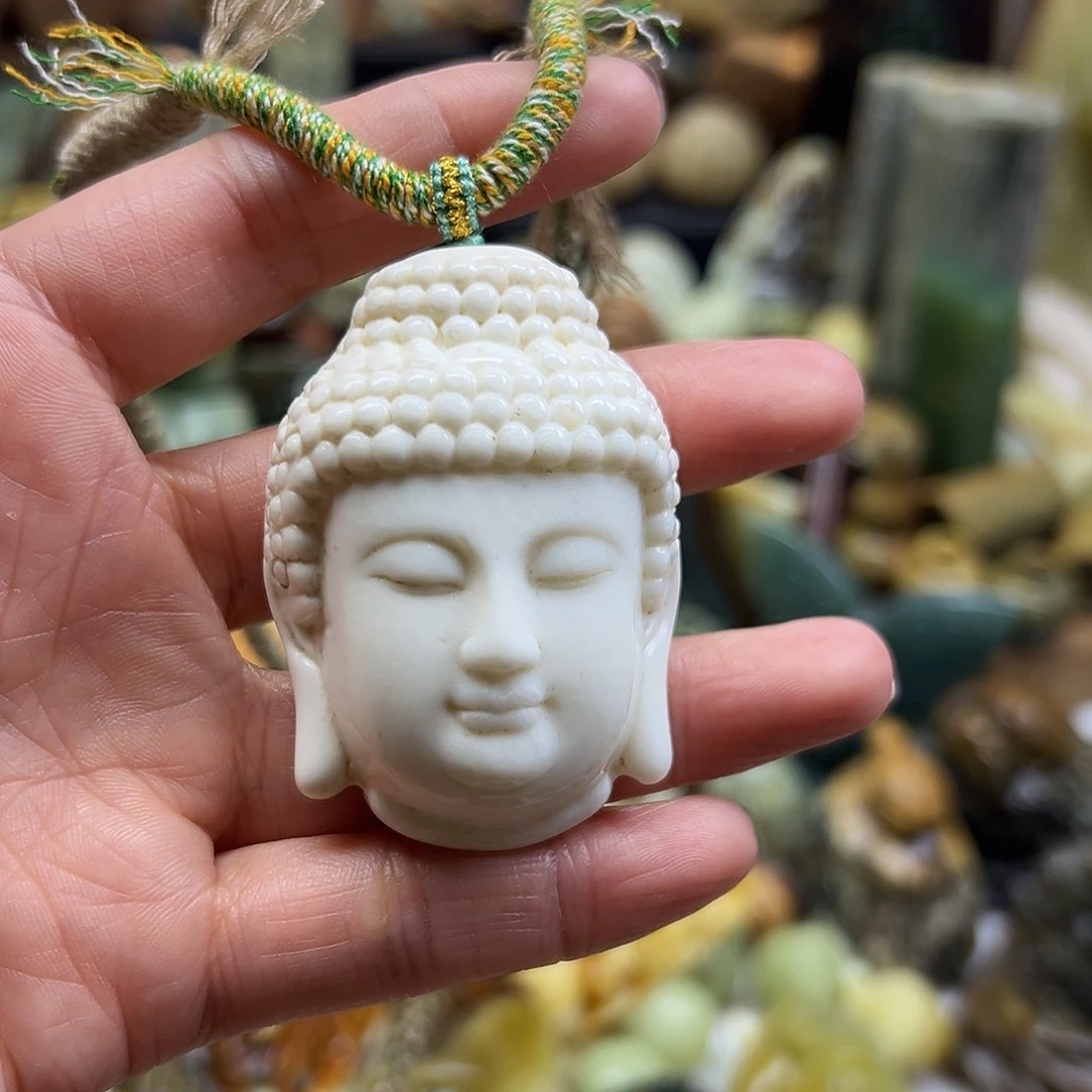加***林岫玉未镶嵌颈饰花玉骨瓷白佛头