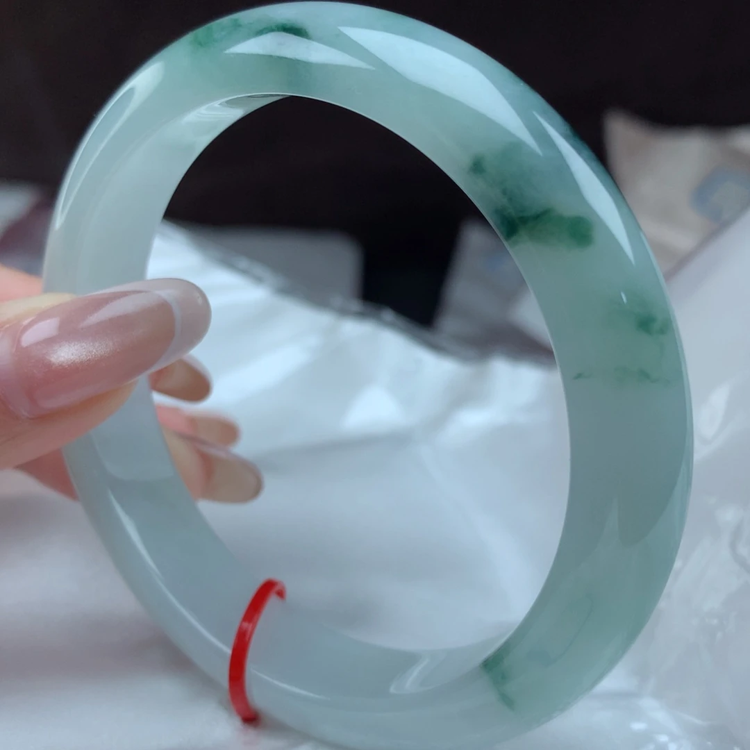 翡翠手镯未镶嵌96737，