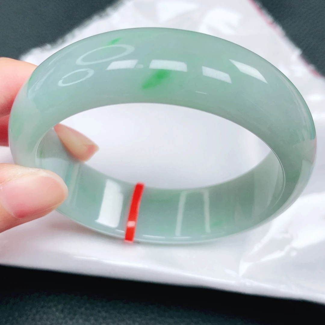 翡翠未镶嵌手镯57圈