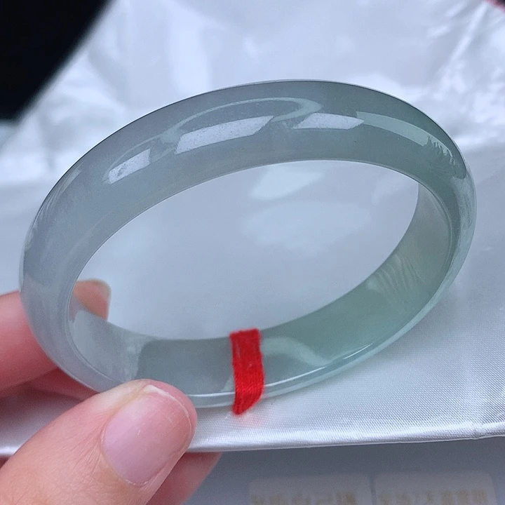 未镶嵌手镯（贵妃镯）翡翠天然
