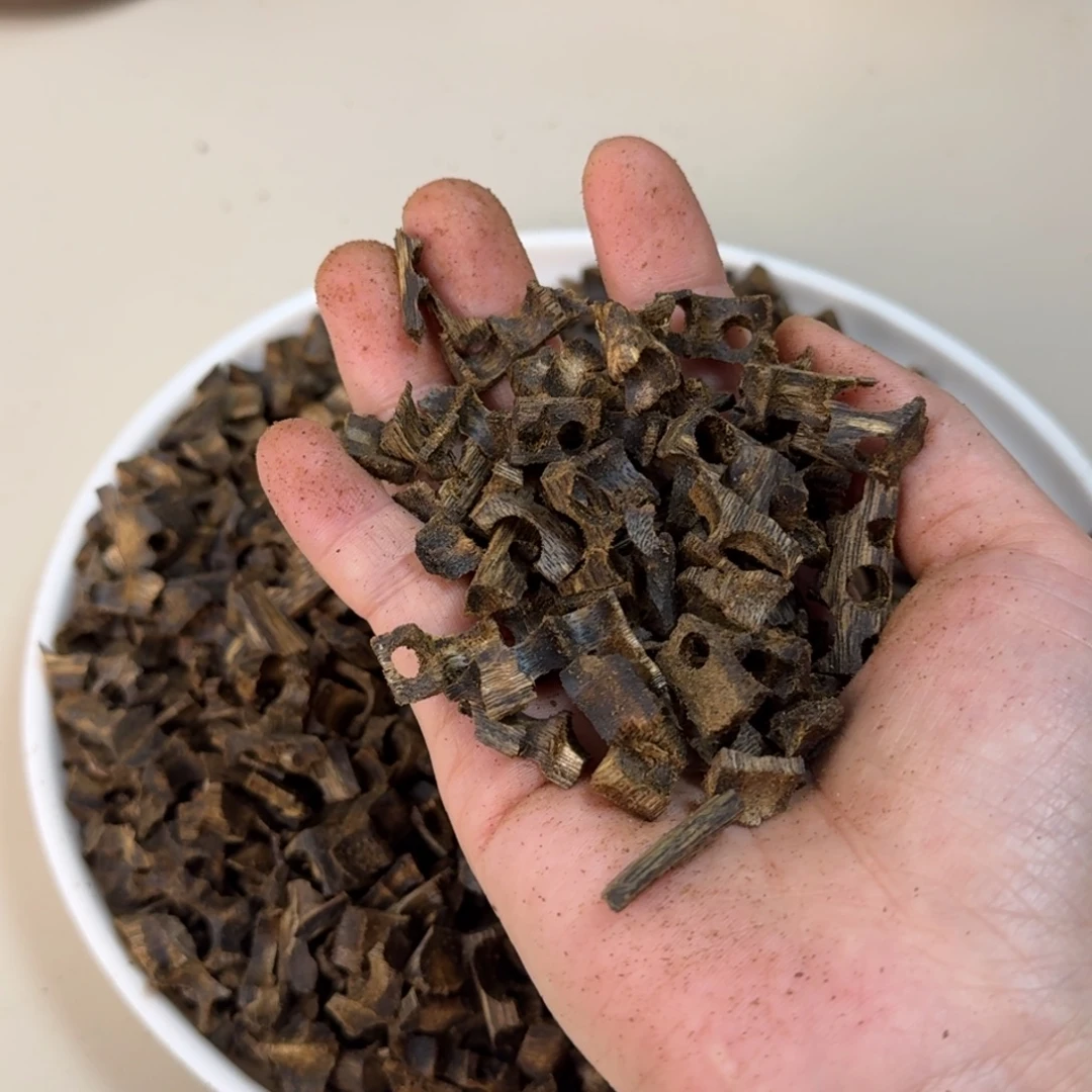 吱***吱沉香碎屑沉香高油钻珠料500克