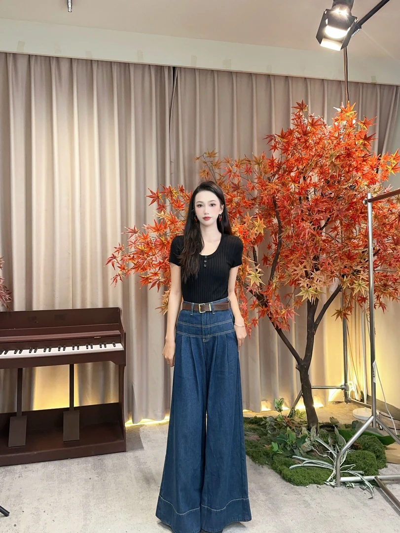 夏季新款法式小众设计感百搭上衣CSS421154+CE4349