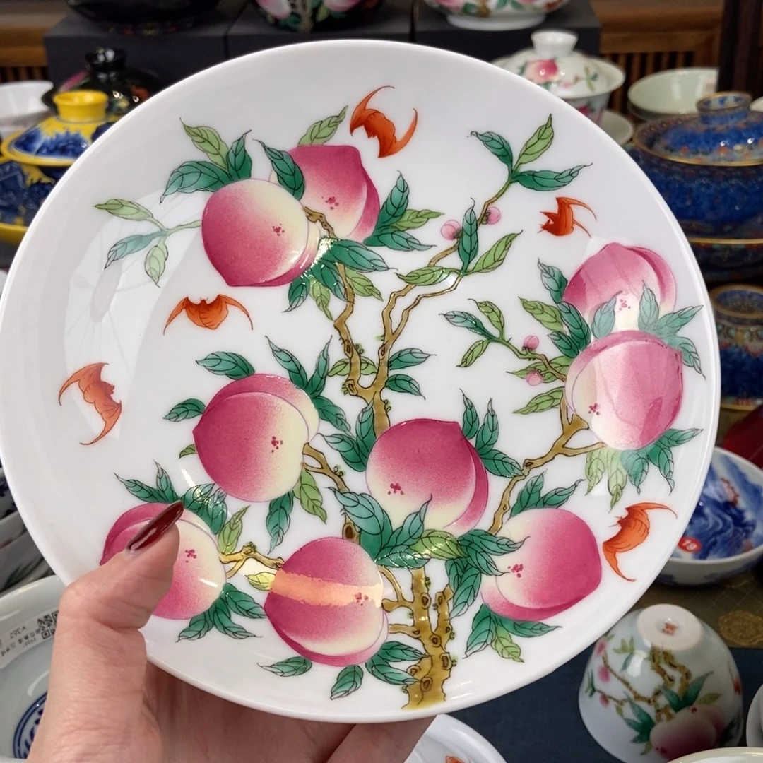 陶瓷艺术家的作品是一种非常感谢的
