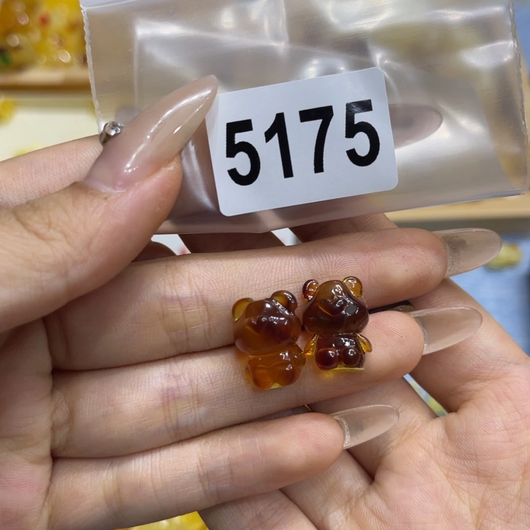 未镶嵌琥珀珠宝奇石