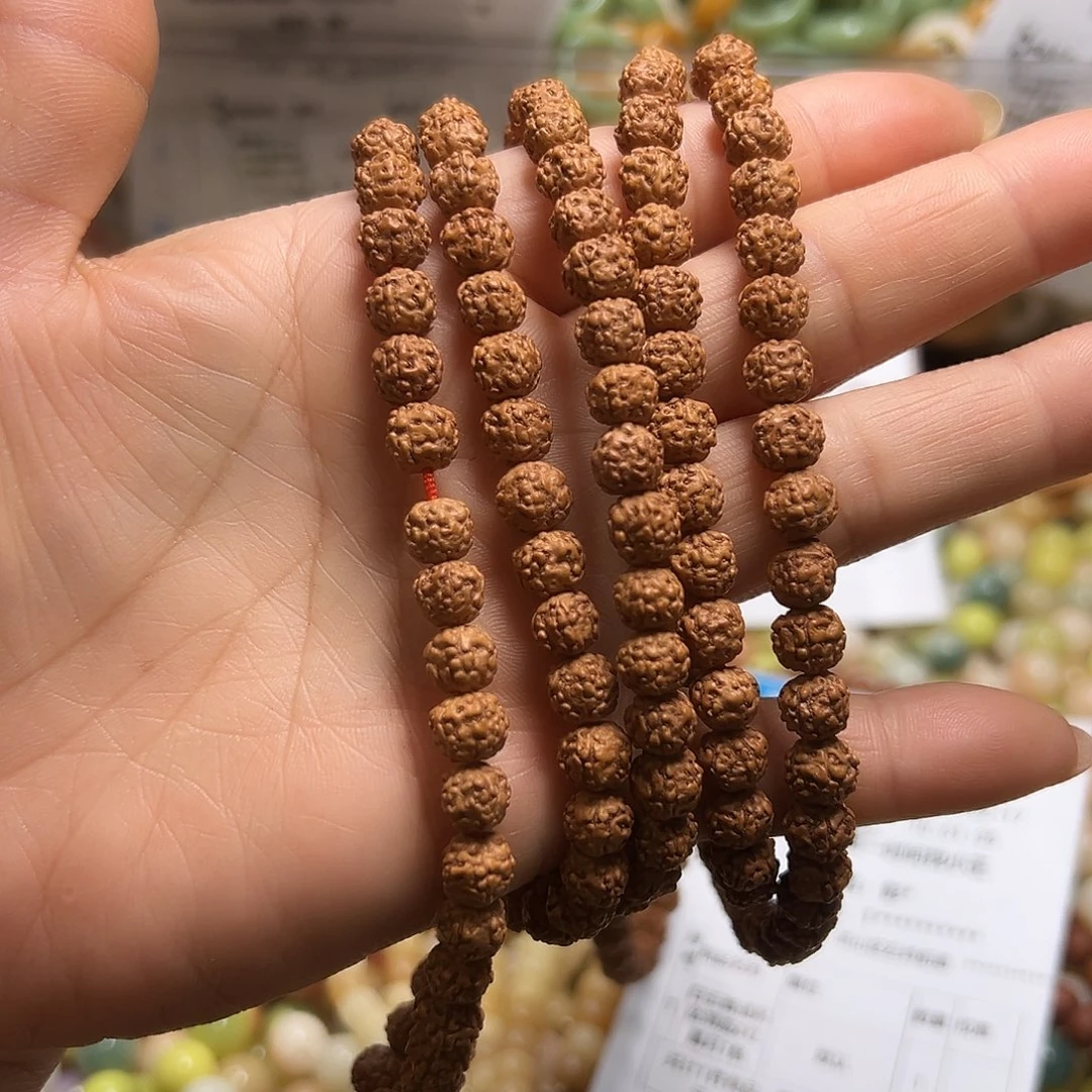 白玉菩提吊坠8刚1条