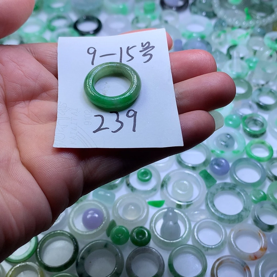 未镶嵌定制翡翠翡翠