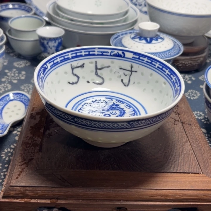 陶青花玲珑5.5寸饭碗2个小勺2个