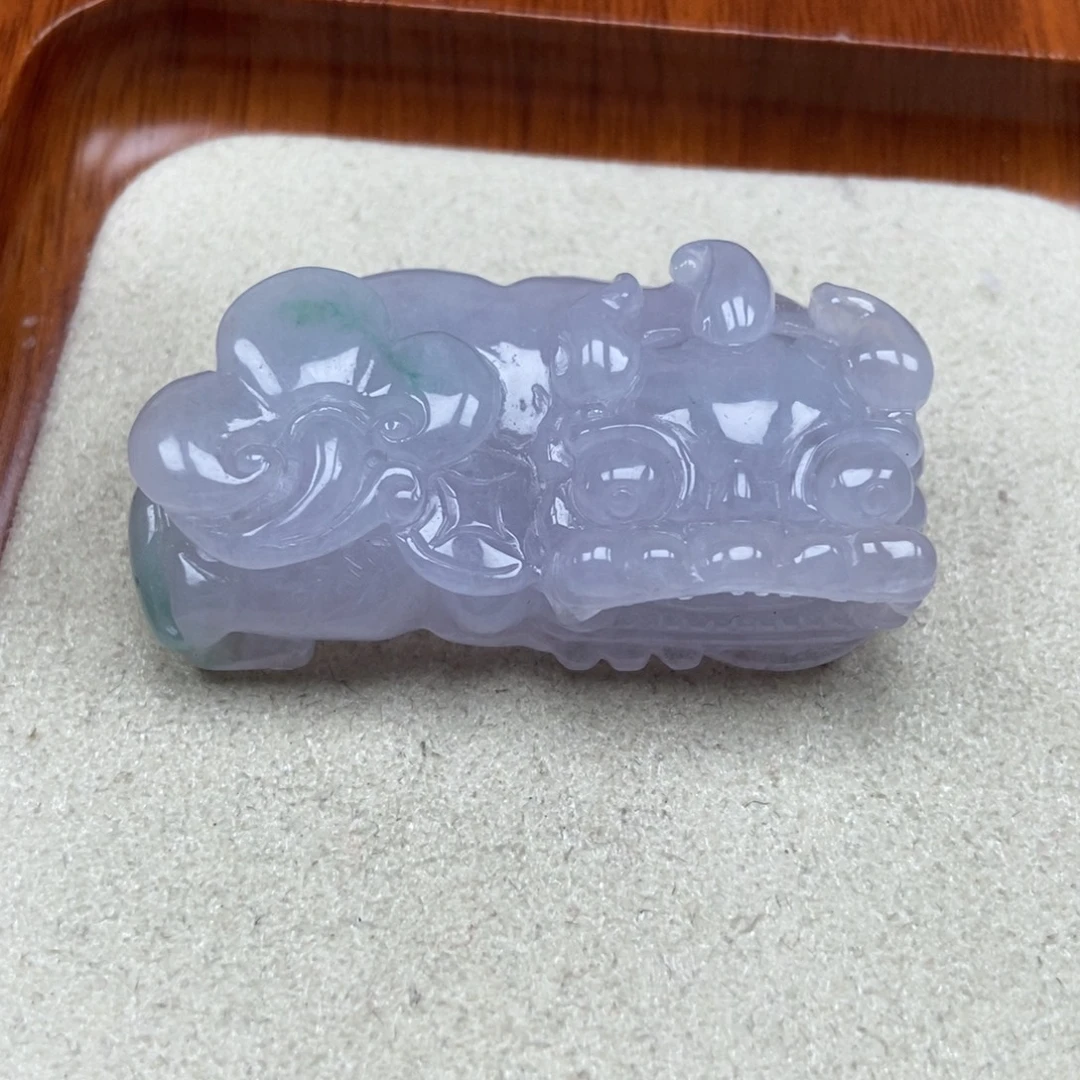 ****腾翡翠未镶嵌颈饰霸王