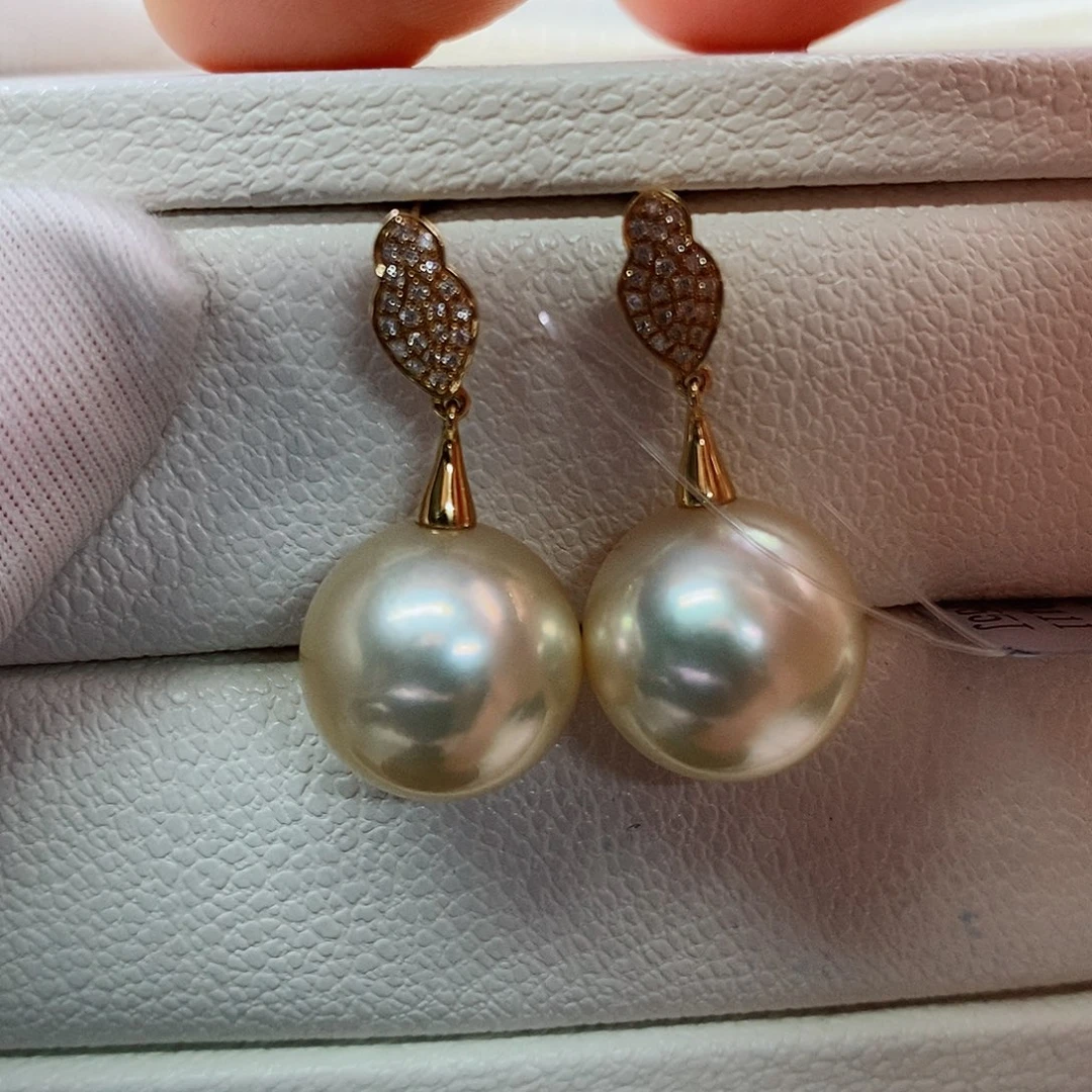 18K金镶嵌耳饰海水珍珠12-13钻