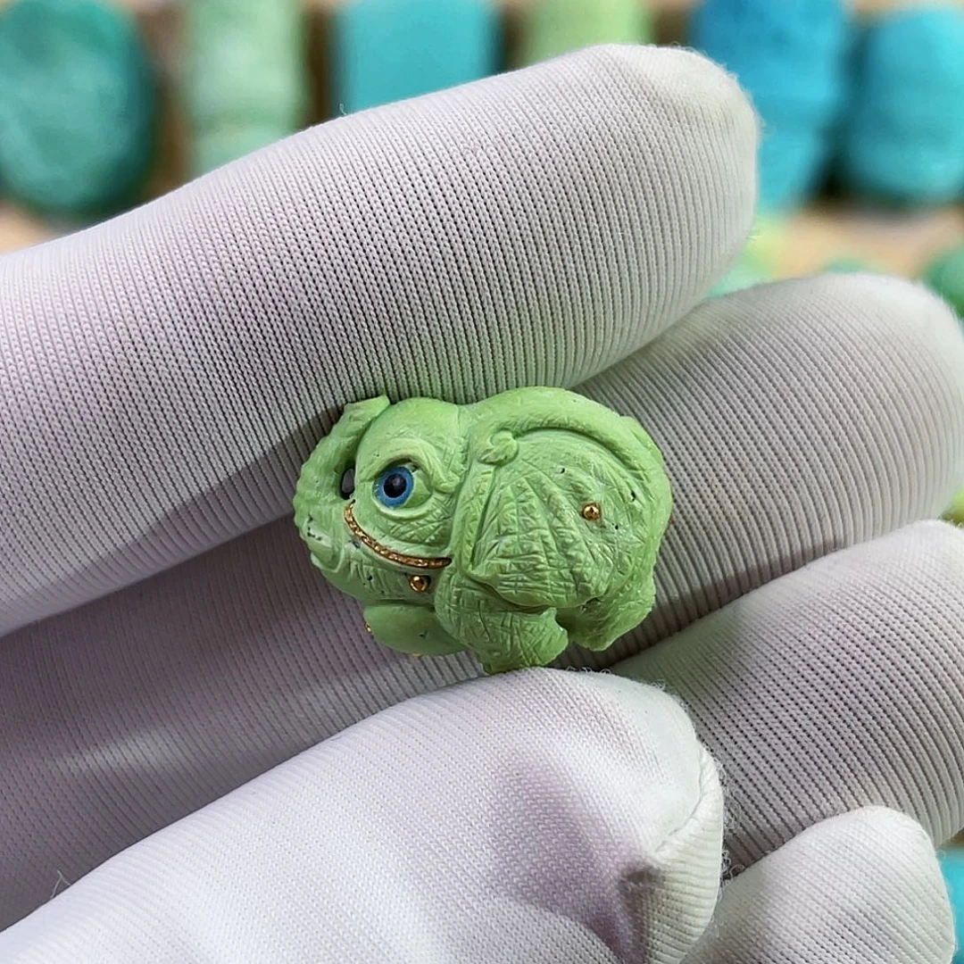 绿松石未镶嵌珠宝奇石