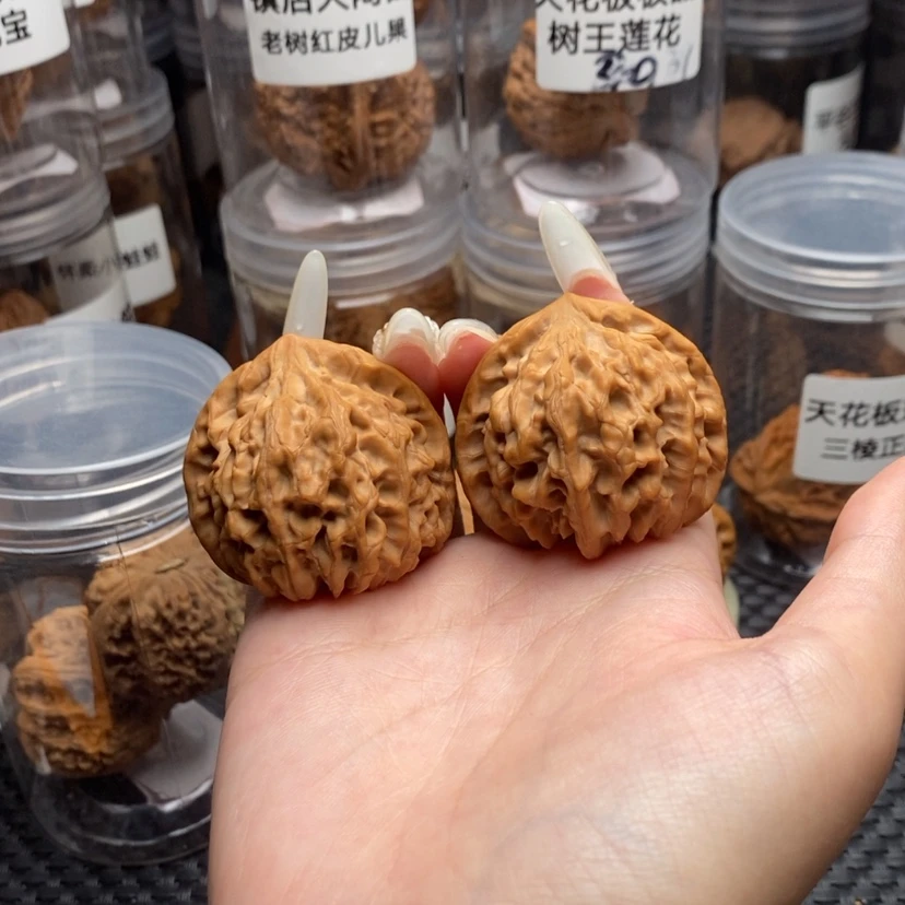【闪购商品】核桃其他空*心龙门架。
