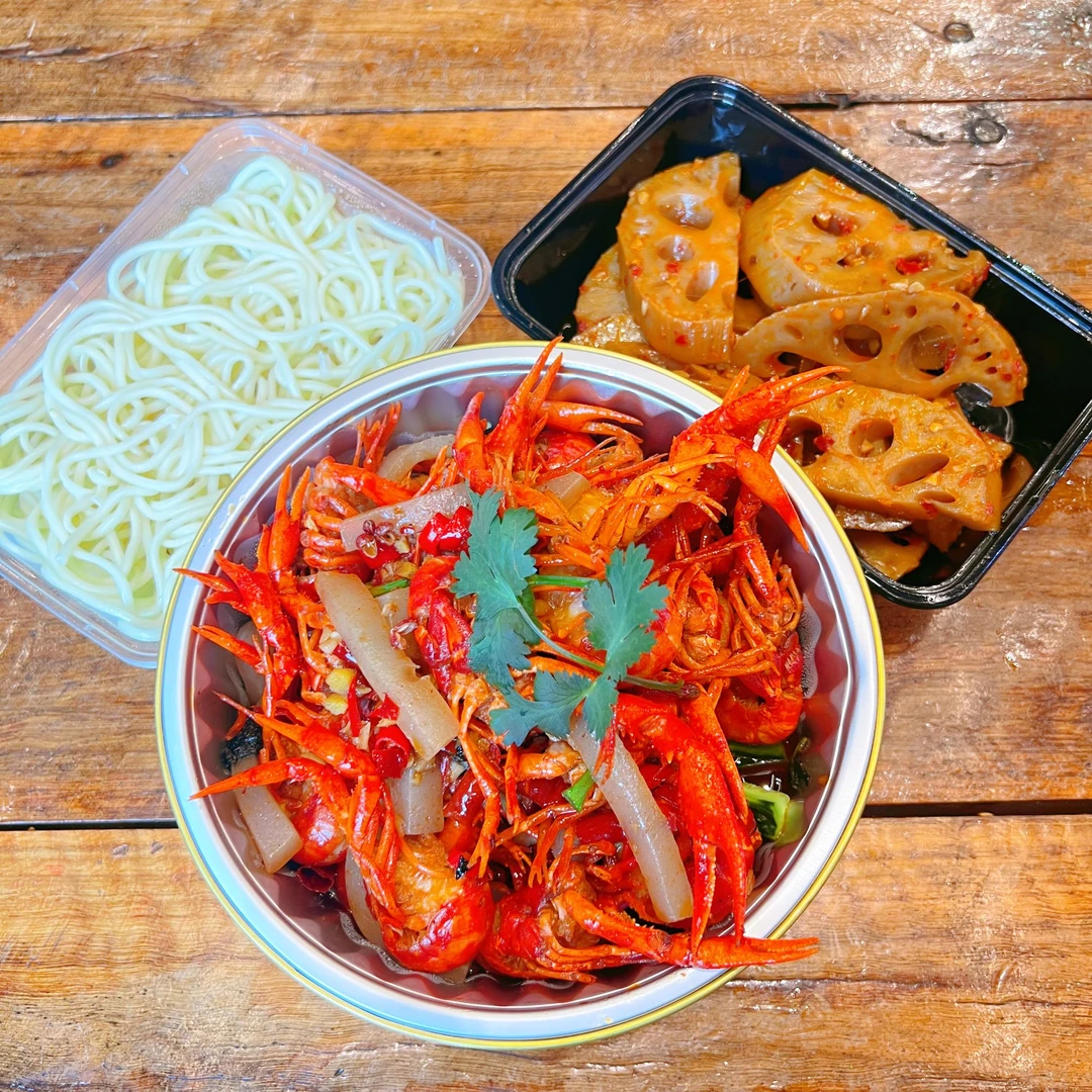 香辣口味虾拌面 小份套餐含（香辣口味虾260克，凉面200克，生呛毛豆300克）