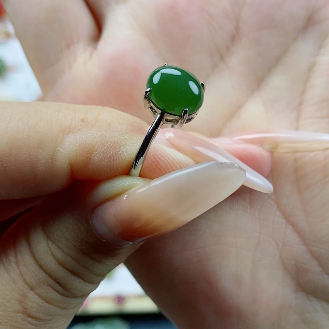 未镶嵌戒指和田玉