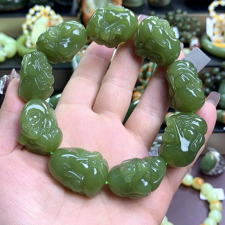 手串未镶嵌透闪石质玉吉**意