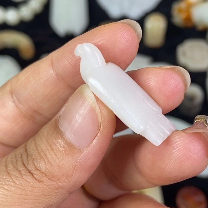 和田玉（糖玉）未镶嵌挂件