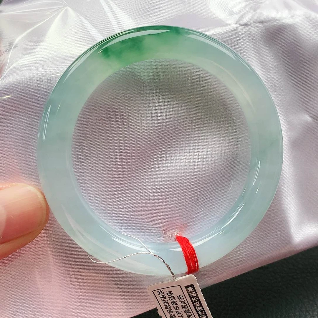 未镶嵌手镯翡翠天然翡翠手镯