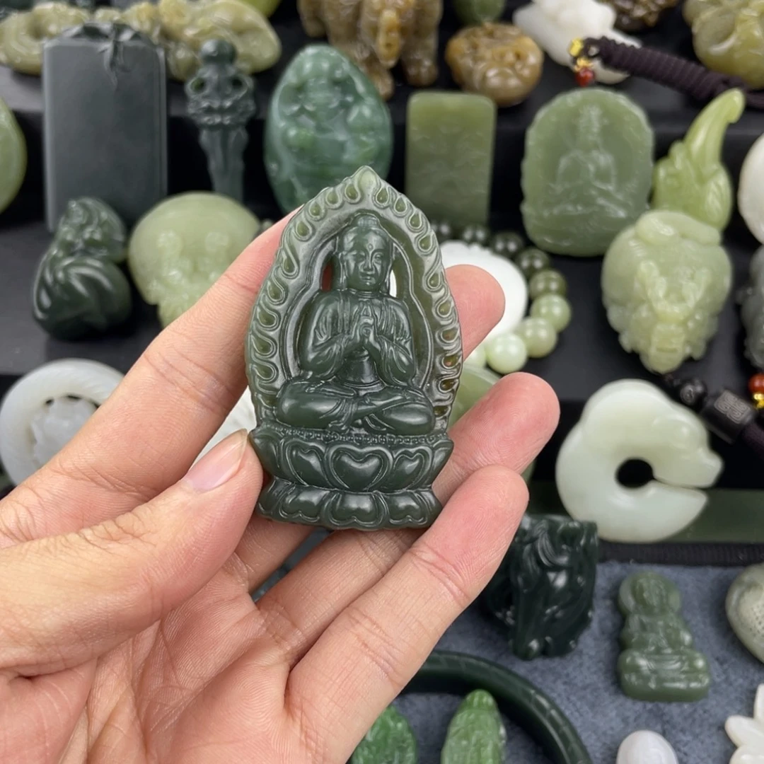 和田玉未镶嵌颈饰