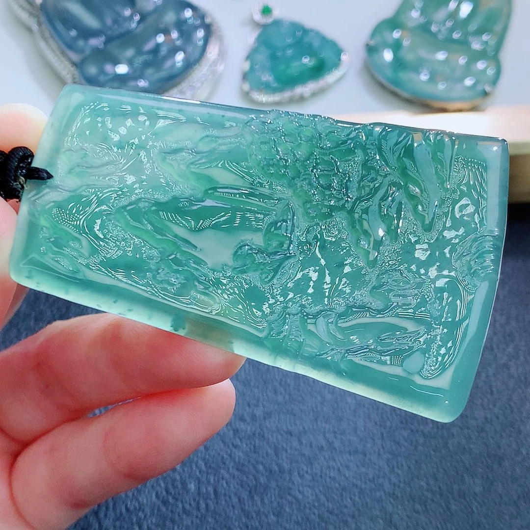 翡翠未镶嵌颈饰翡翠