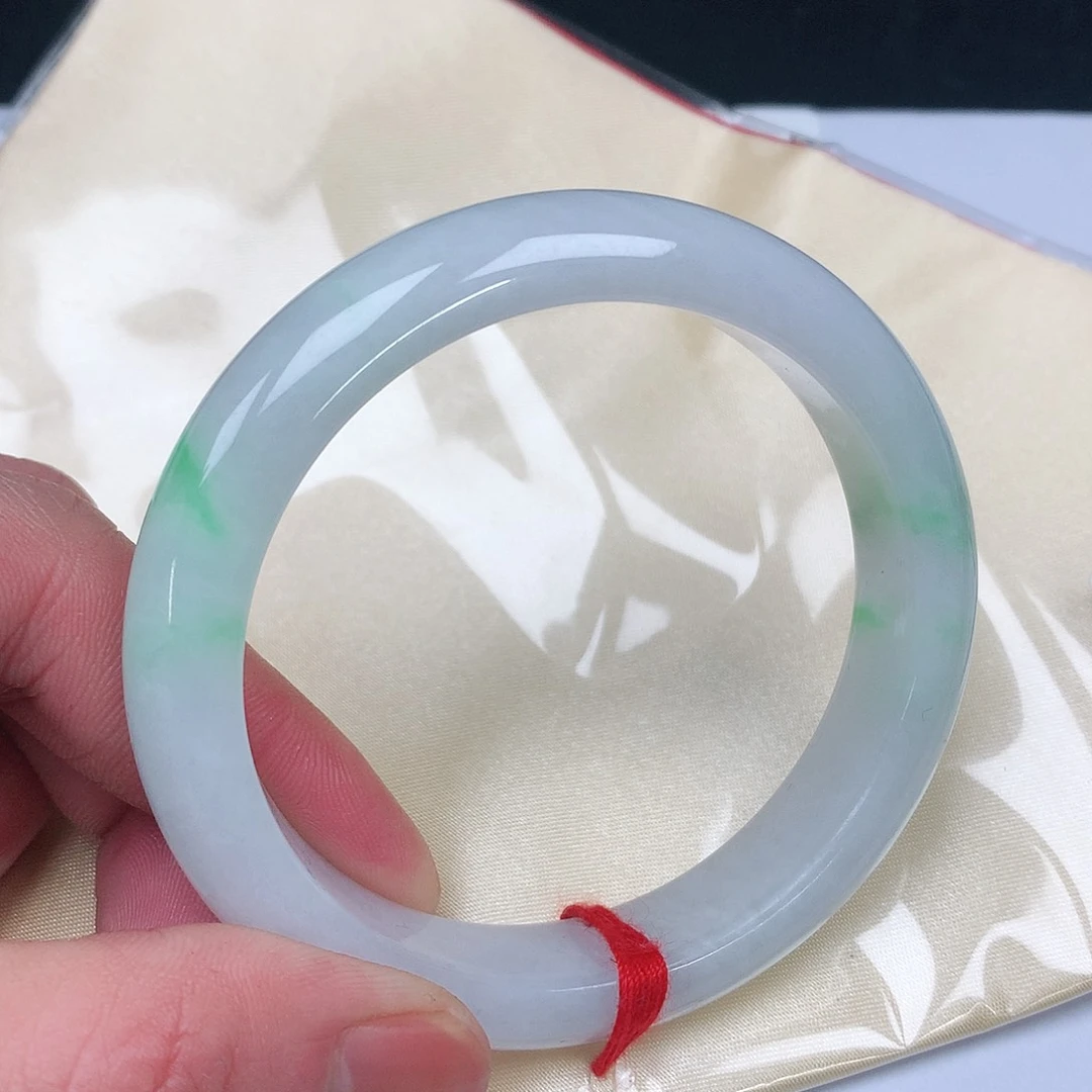 翡翠手镯未镶嵌圈56