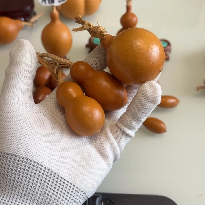 ꧁***꧂天然手捻老皮的葫芦