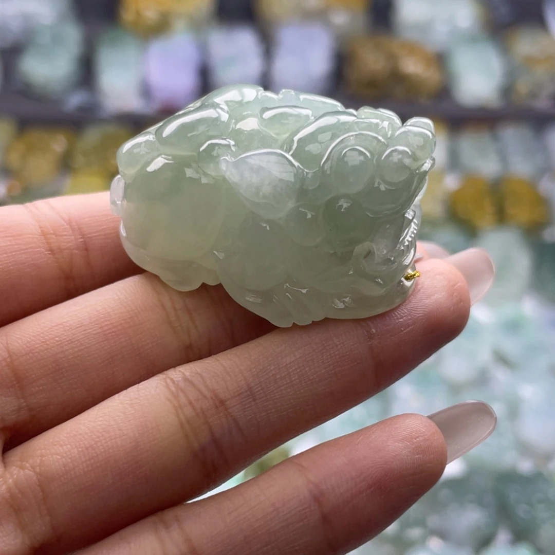颈饰未镶嵌翡翠貔貅