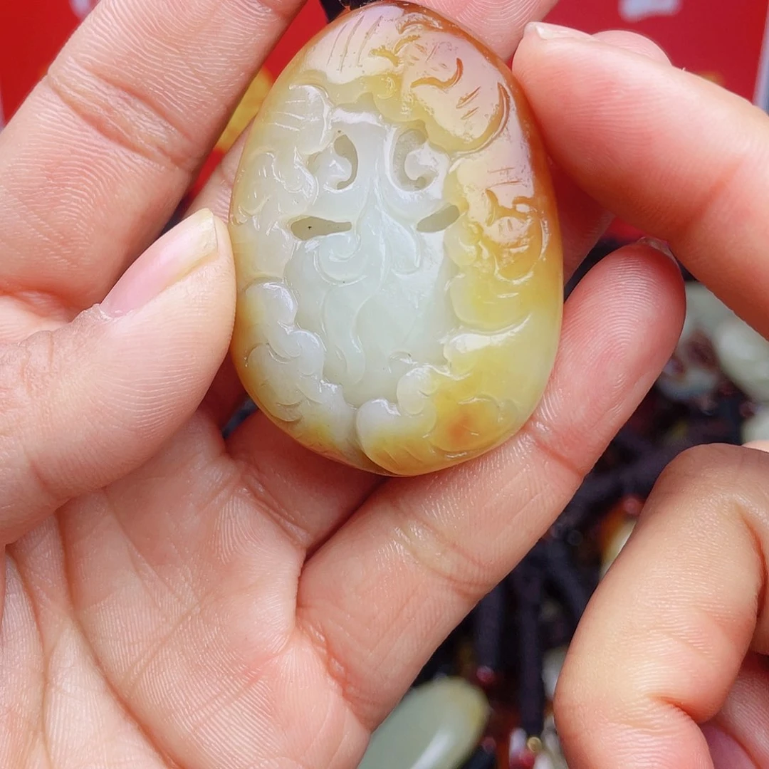 和田玉颈饰未镶嵌