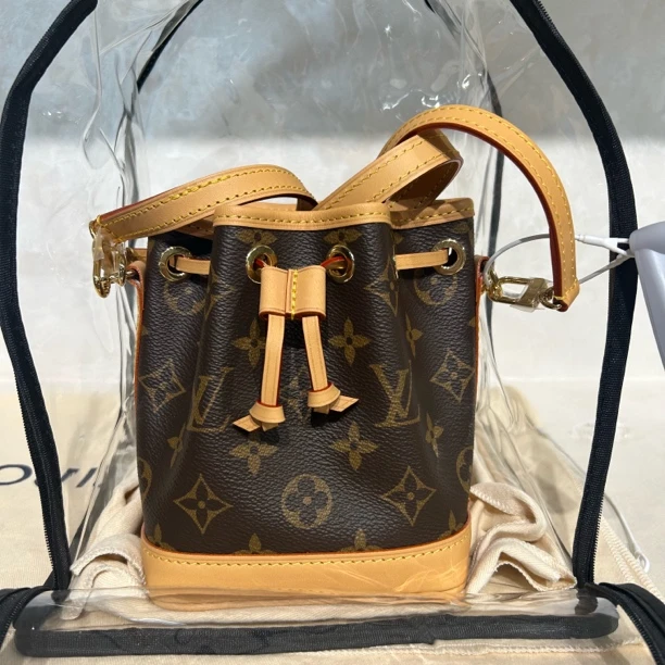 全新未使用 LouisVuitton/路易威登 小水桶
