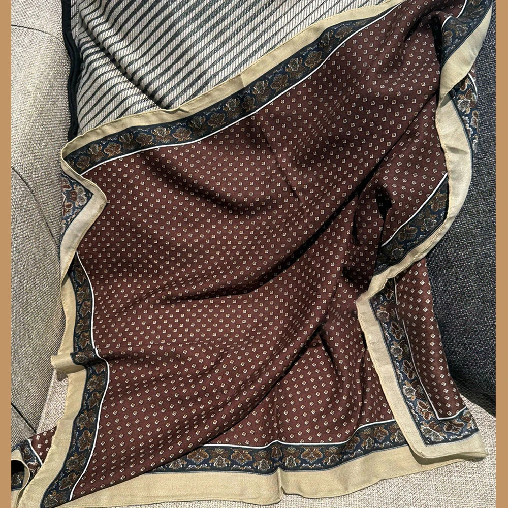 洋气百搭秋冬季保暖小丝巾女款爆款2025新款搭配衣服披肩方巾围巾