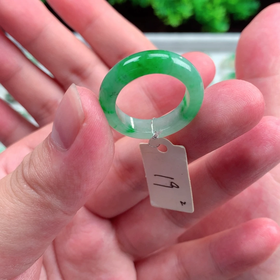 未镶嵌戒指翡翠天然