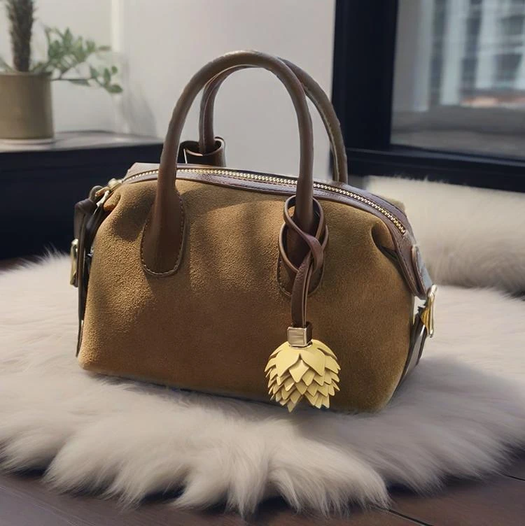 小松鼠手提包 琥珀流光！斜挎保龄球包含挂件